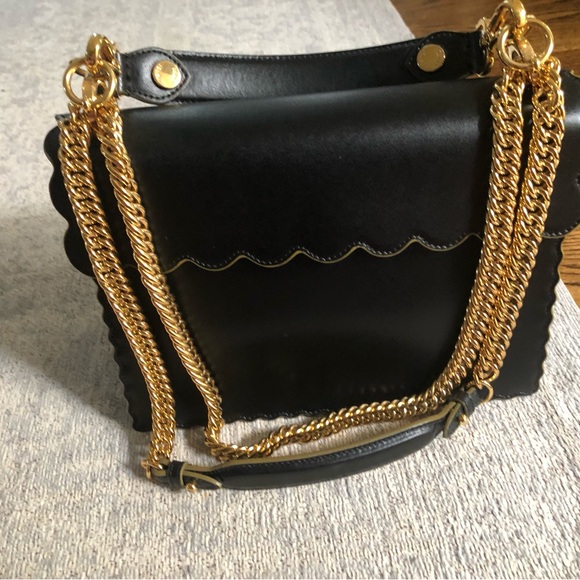 Fendi KAN I scalloped bag medium - black - Picture 7 of 15
